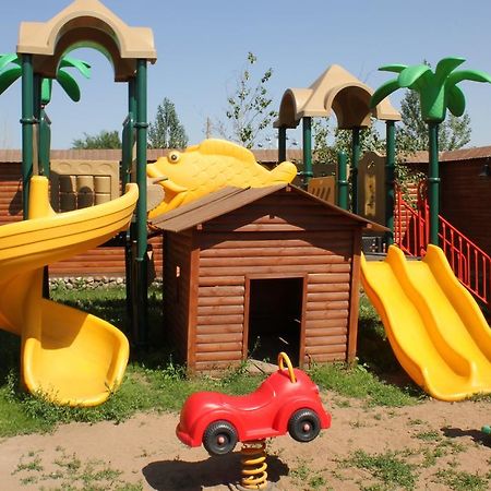 Astana Park Hotel Buitenkant foto