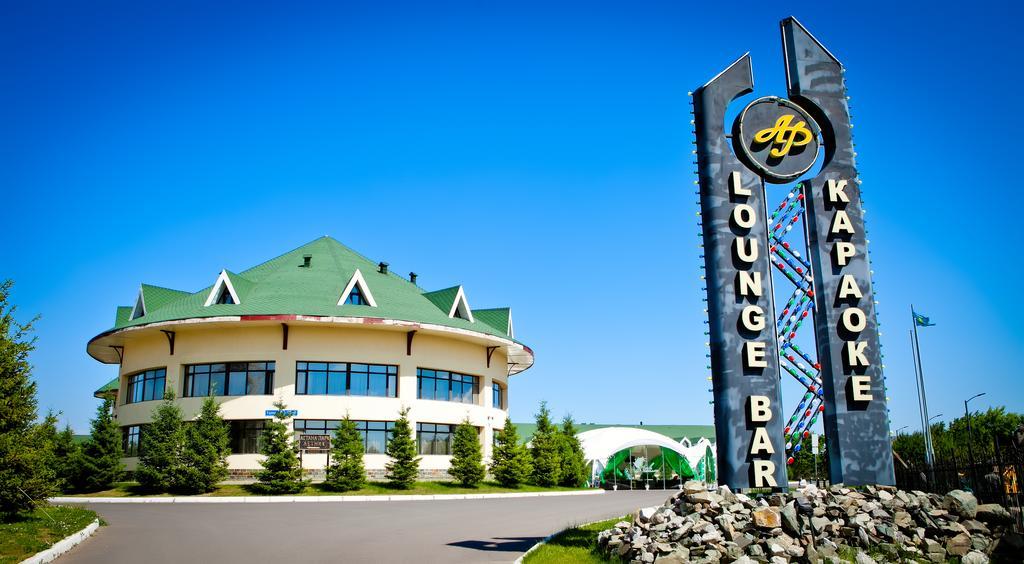 Astana Park Hotel Buitenkant foto