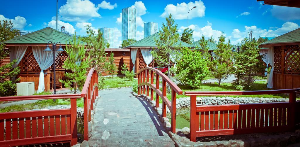 Astana Park Hotel Buitenkant foto