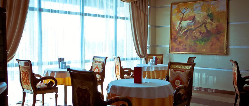 Astana Park Hotel Buitenkant foto